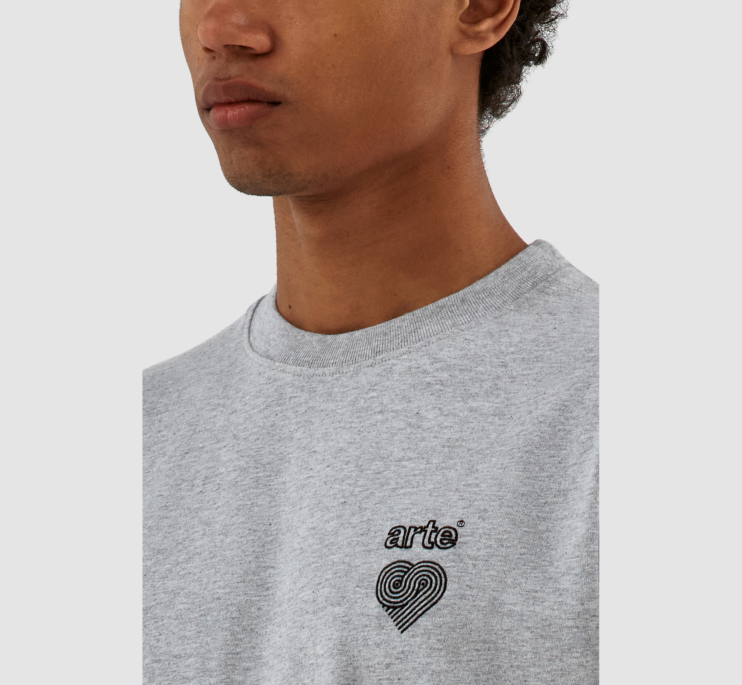 Taut Embroi Heart Logo T-shirt - Gris