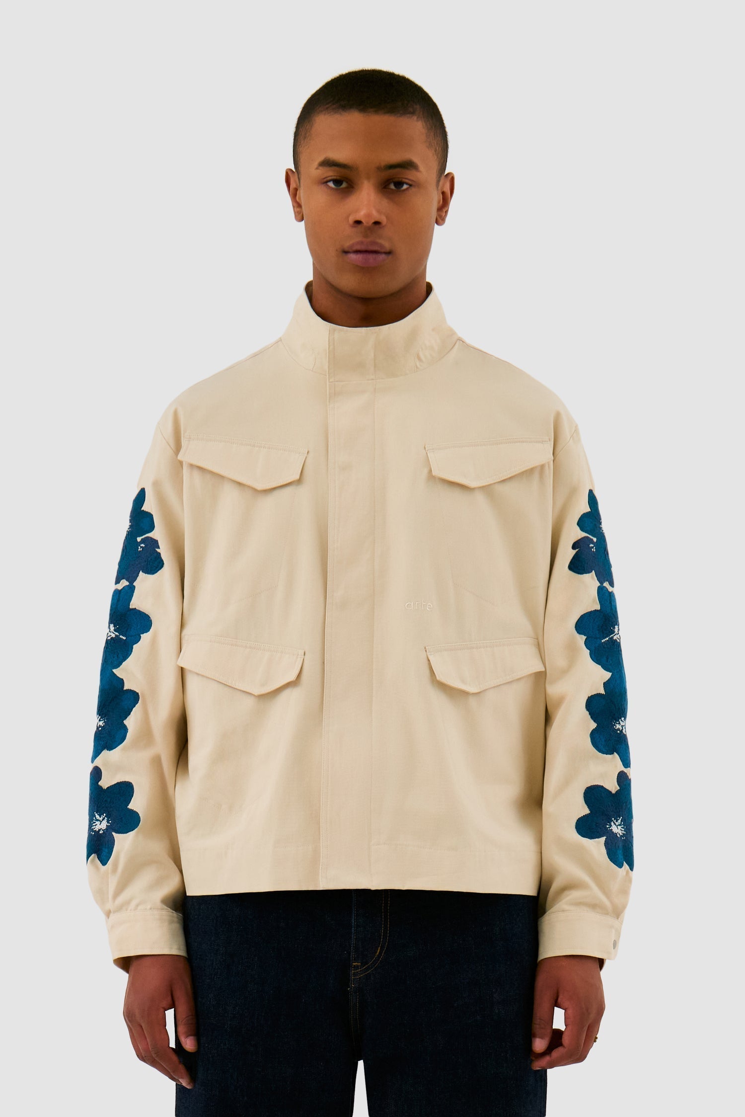 Veste brodée de fleurs - Crème
