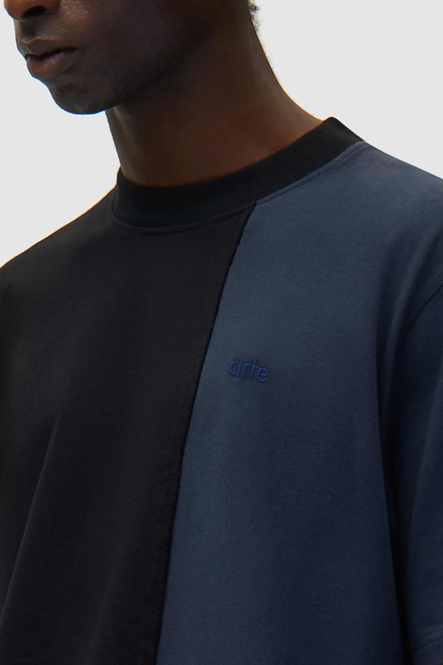 T-shirt bicolore - Bleu marine/Noir