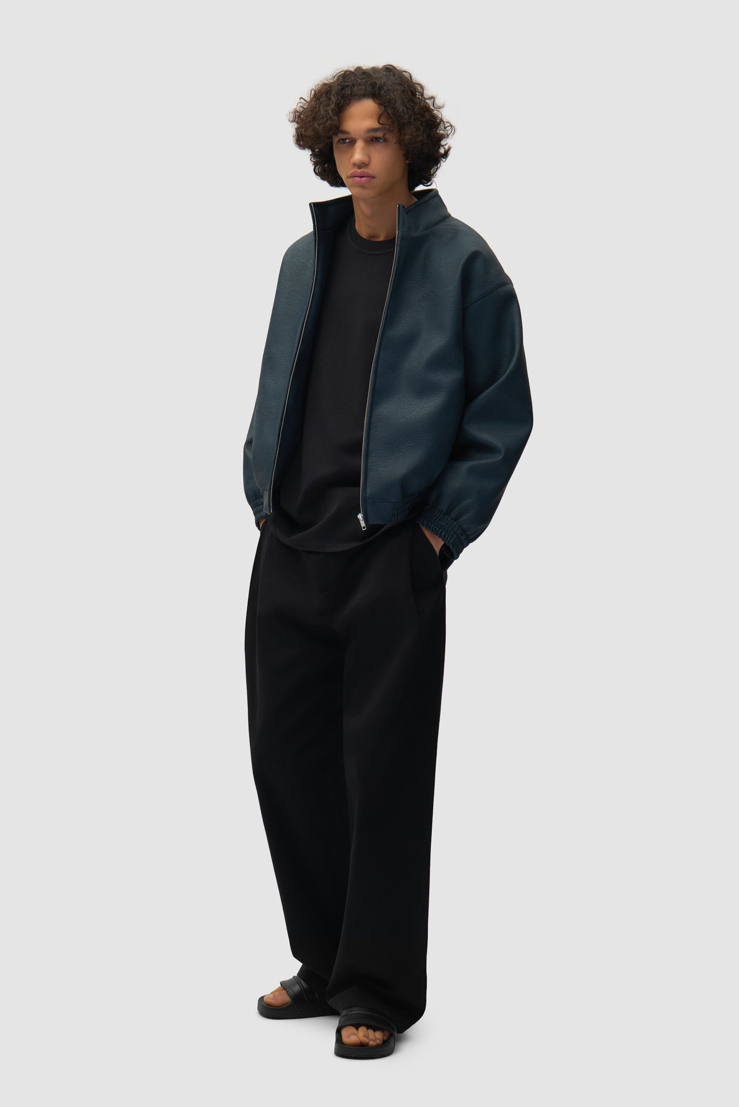 Veste en simili cuir Arte pour adidas - Bleu marine